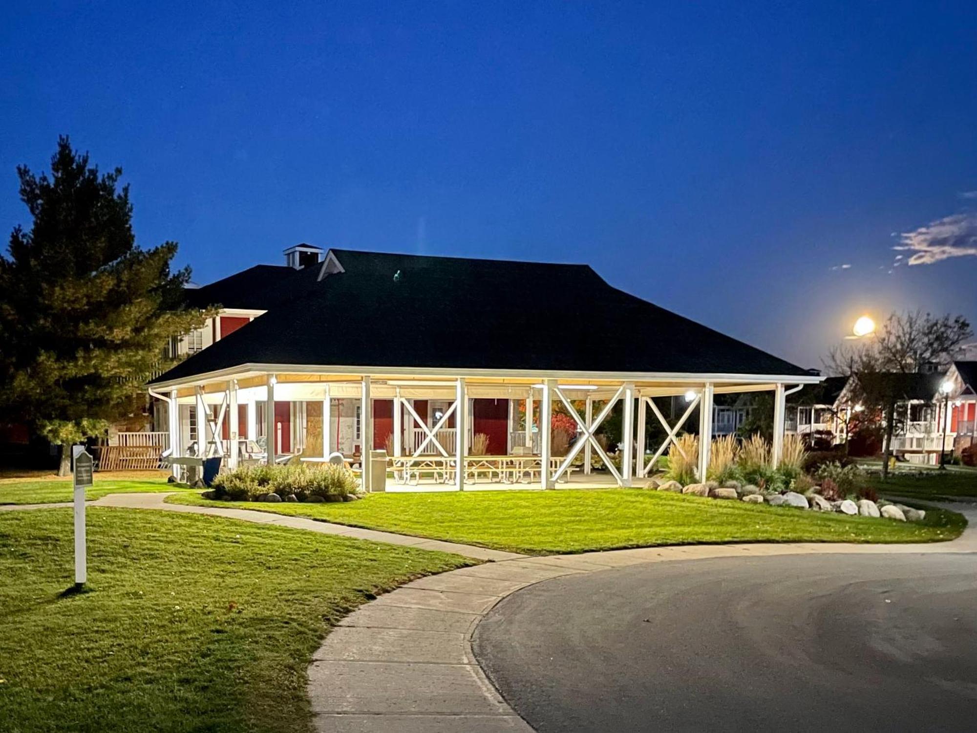 Hillside Haven: Carriage Club Resort Retreat Edgar Extérieur photo